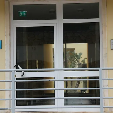 Rua Coronel Cardeira Da Silva Apartment