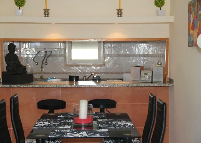 Rua Coronel Cardeira Da Silva Apartamento *